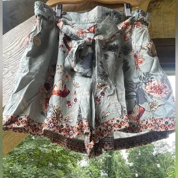 Floral Bohemian Shorts - Picture 8 of 8